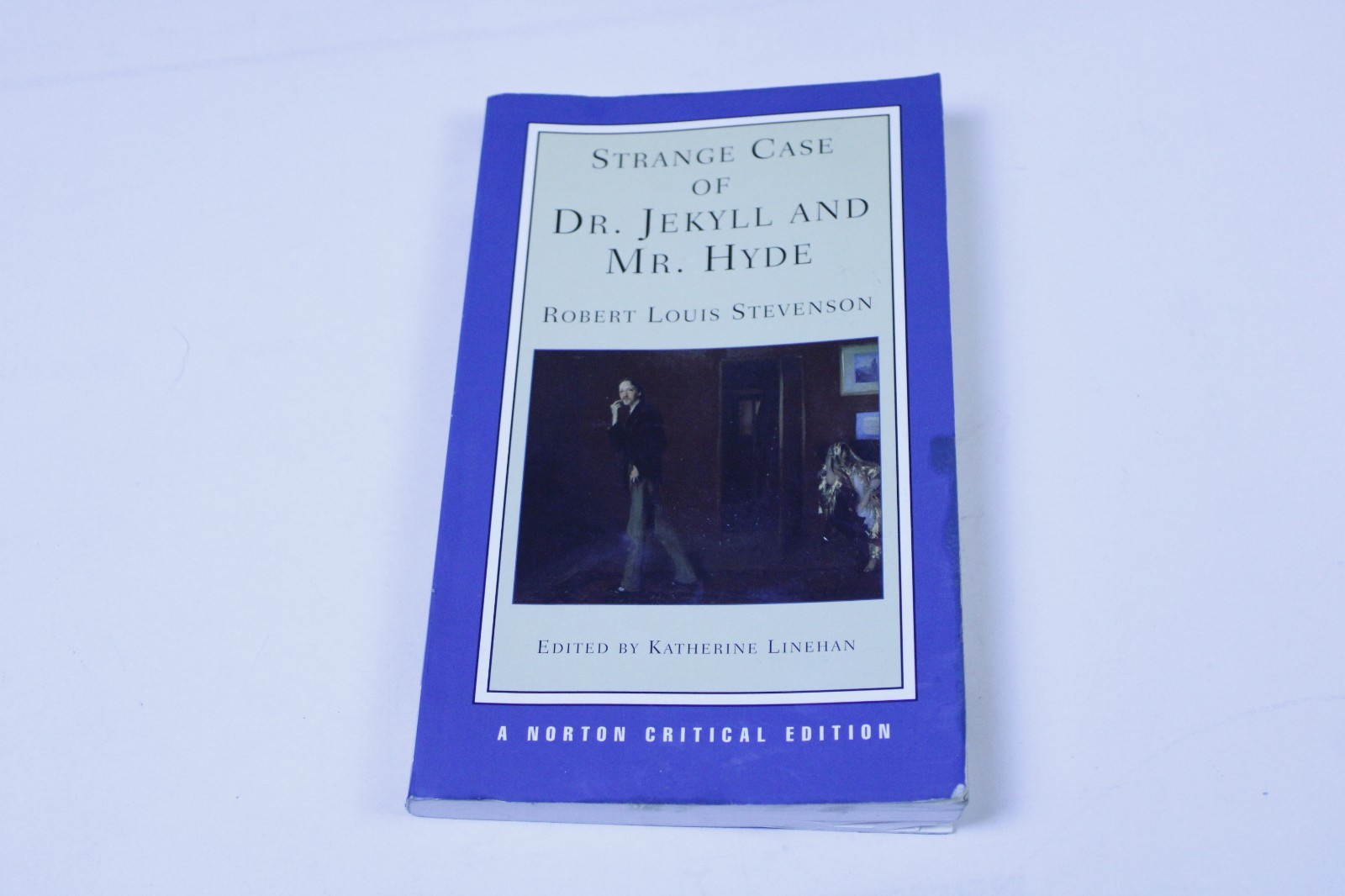 Strange Case of Dr. Jekyll and Mr. Hyde by Robert Louis Stevenson Classic — cover